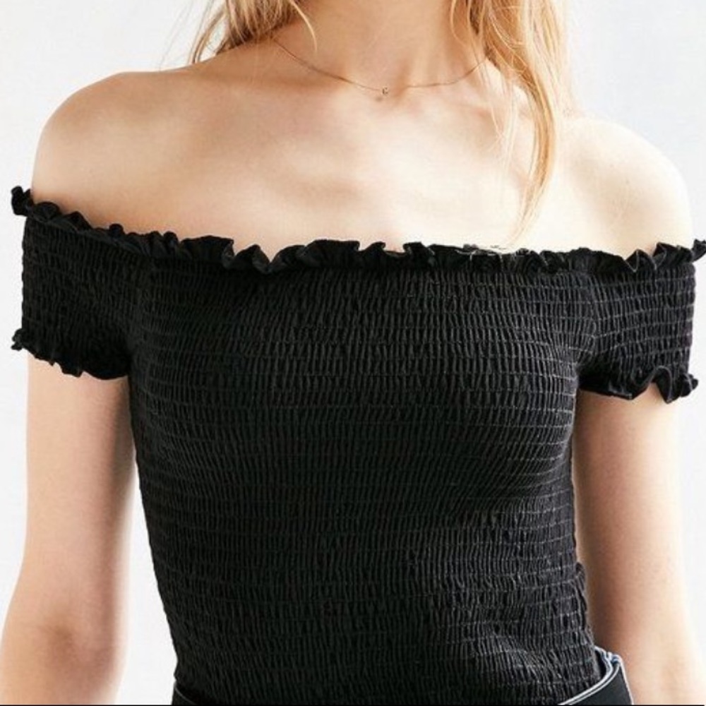 BRANDY MELVILLE scrunched off the shoulder top